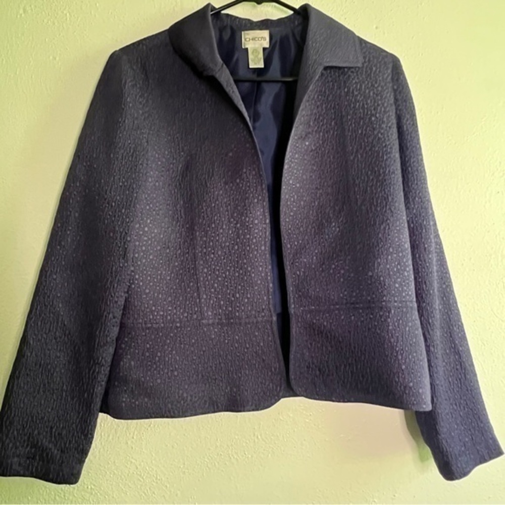 Chico’s textured purple silk-blend jacket, Sz 0. Preowned. Like new.